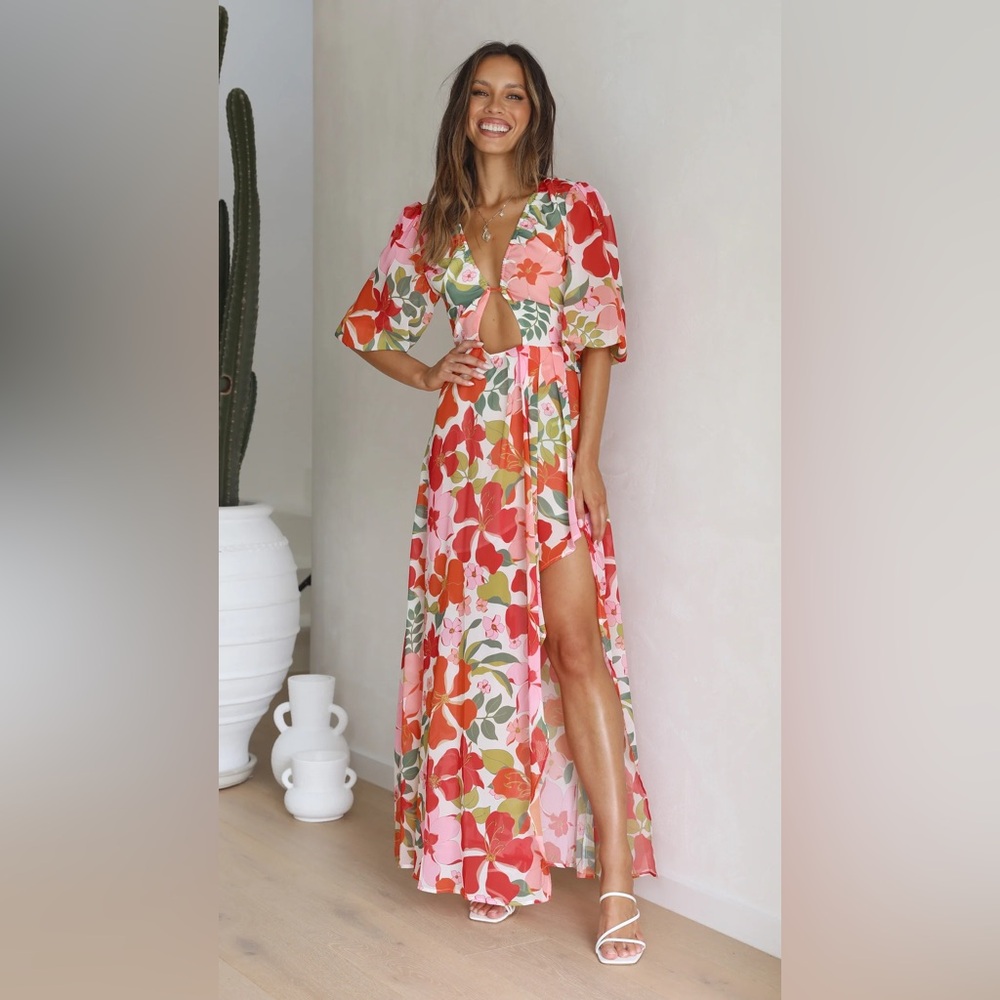 Del Mare Maxi Dress - Floral Keyhole Cut Out